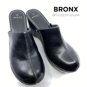 BRONX “Cool” Black Leather Clogs